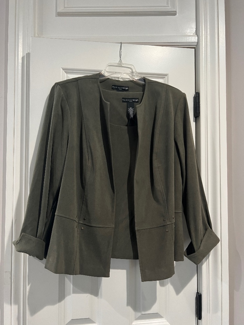 NWT Madison Leigh Olive Green Faux Suede Jacket & Sleeveless Shell Set - Size16W